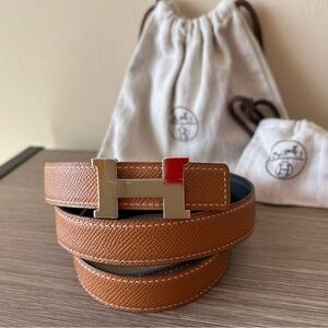 Hermes 24mm Noir / Gold Reversible Leather Belt Silver H
Buckle, Size 90